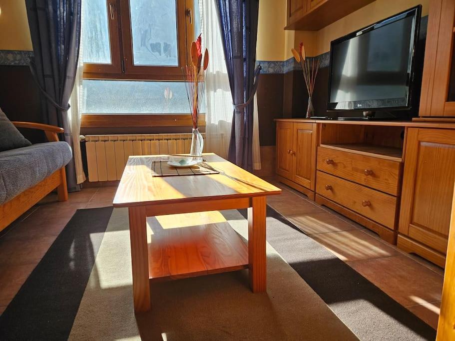 21A02 Coqueto Apartamento Con Garaje Felechosa Exteriör bild